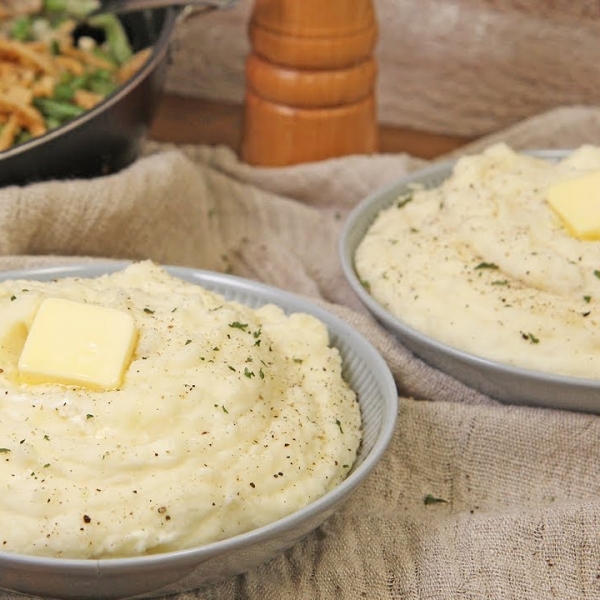 Family Style Mashed Potatoes