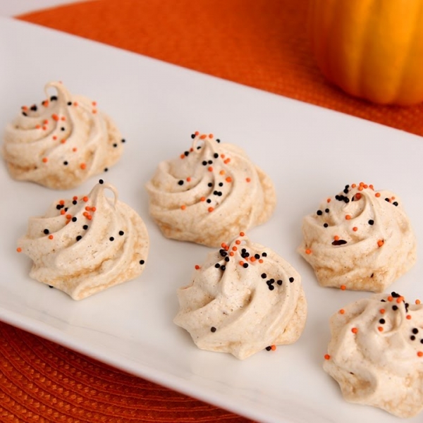 Pumpkin Pie Spice Meringues