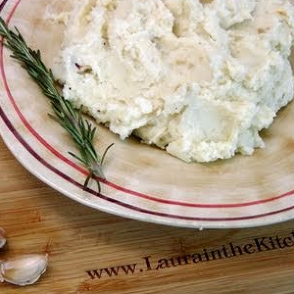 Rosemary Roasted Garlic Mashed Potatoes