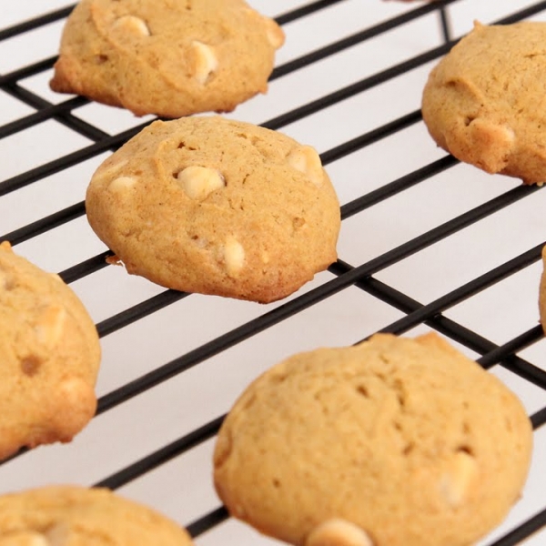 White Chocolate Chip Pumpkin Cookies